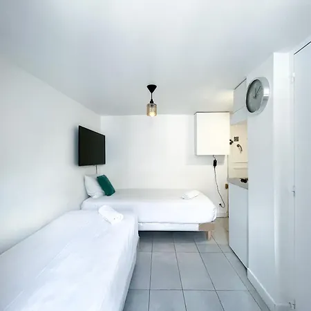 04 - Faubourg Bail Mobilite Апартаменты *